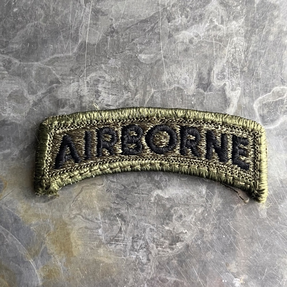 AIRBORNE fully embroidered arch patch, vintage
